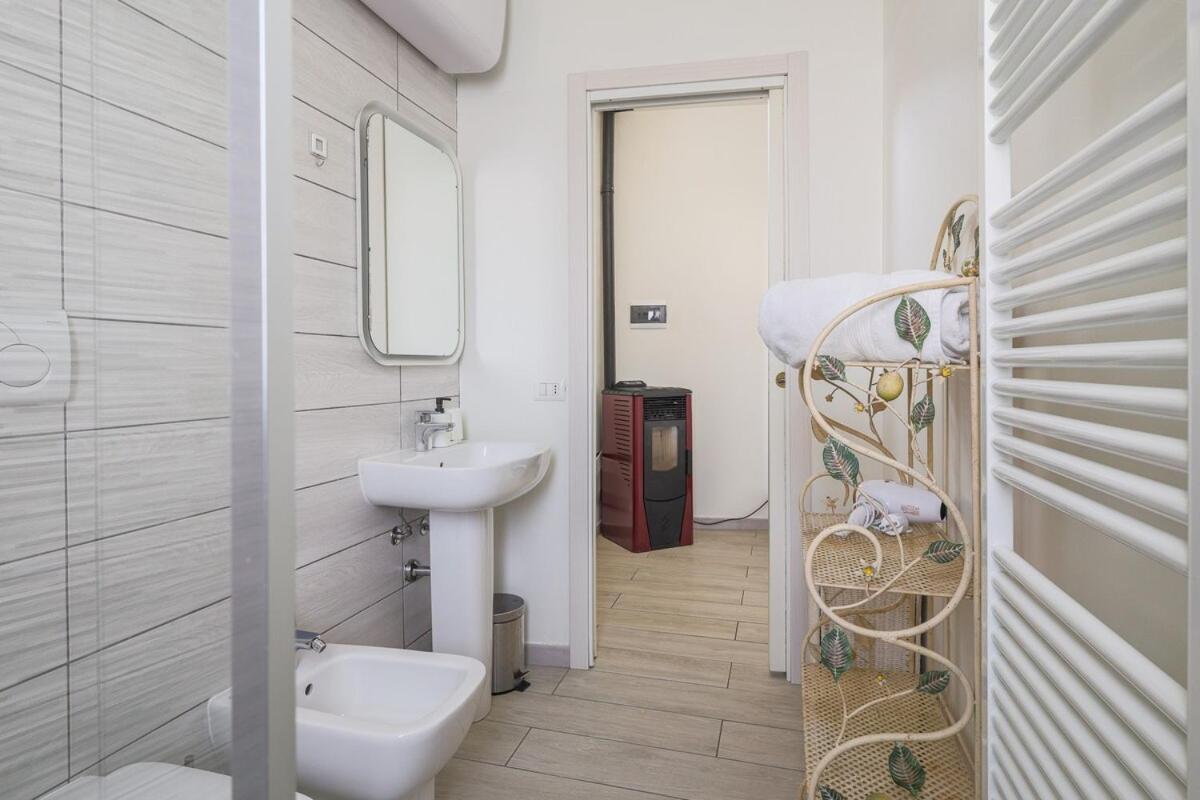 Jacuzzi & Relax - Casa Indipendente 20Min Da Milano Villa Zelo Buon Persico Ngoại thất bức ảnh