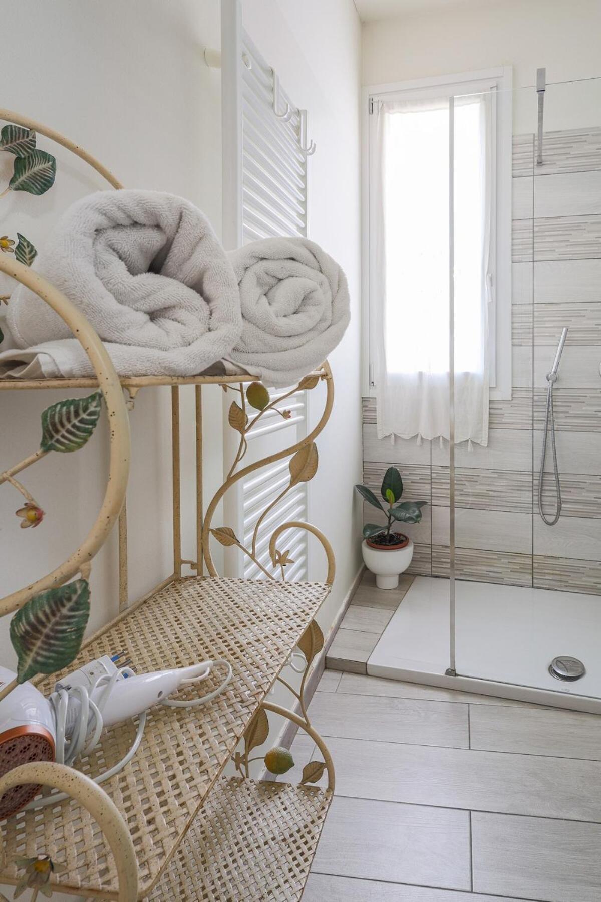 Jacuzzi & Relax - Casa Indipendente 20Min Da Milano Villa Zelo Buon Persico Ngoại thất bức ảnh